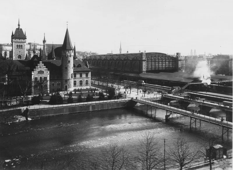 Landesmuseum und Hauptbahnhof