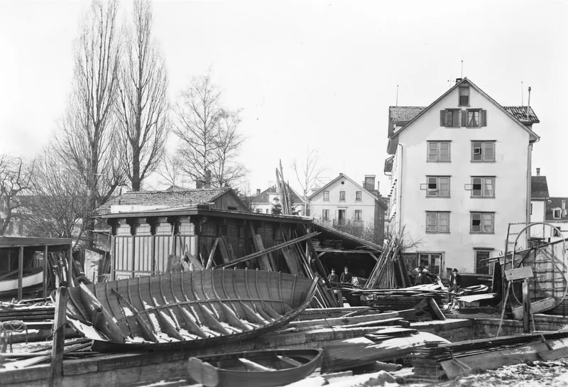 Wohnhaus mit Werkstatt